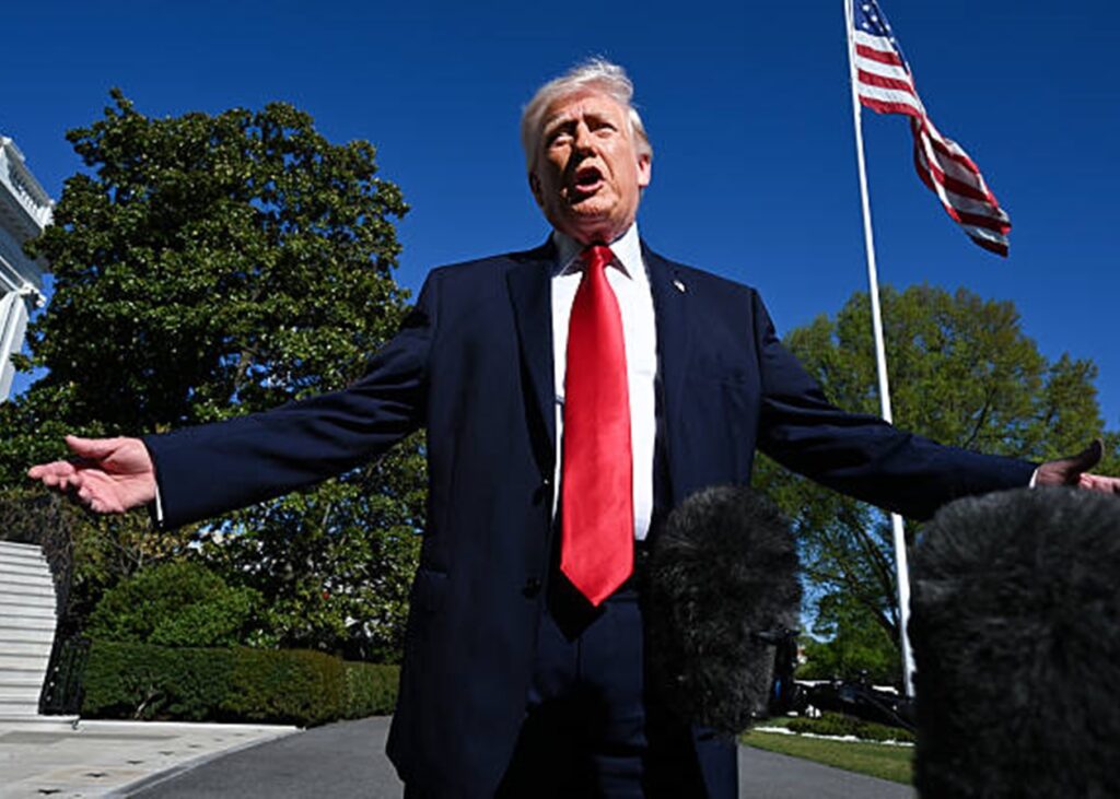 Трамп заявив про завершення операції в Ірані – ЗМІ