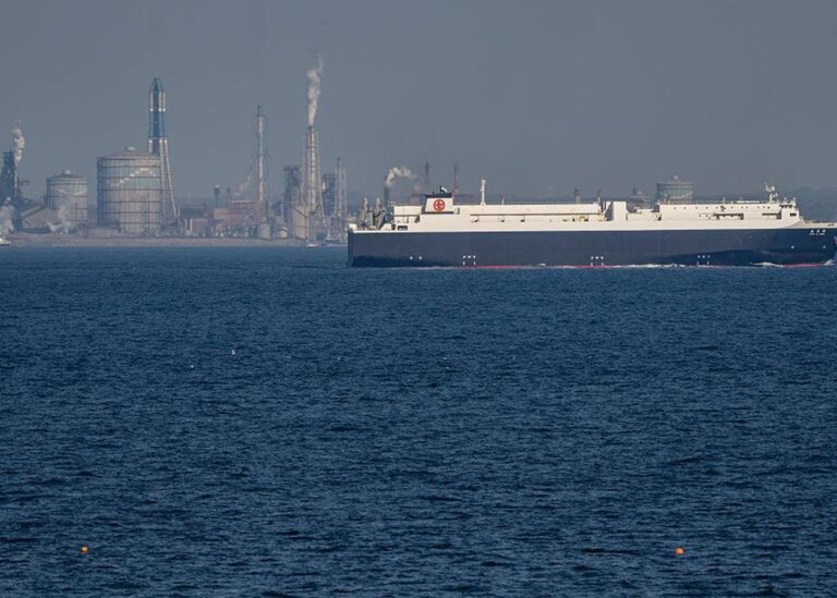 Надія на переговори США й Ірану: ціни на нафту почали падати