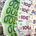 Купувати долар чи тримати депозит: Фінансист назвав найвигіднішу стратегію заощаджень у 2026 році