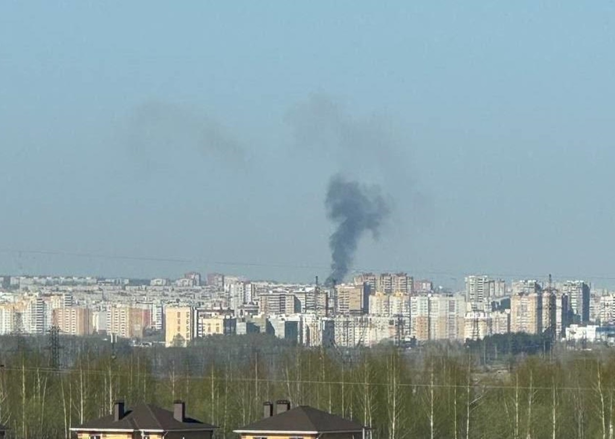 З'явився момент влучання ракети по заводу в РФ