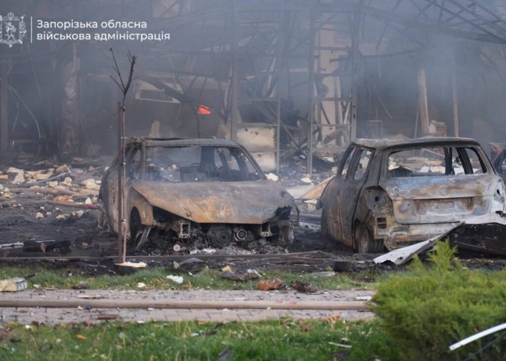Удар по Запоріжжю: 12 загиблих, 16 поранених