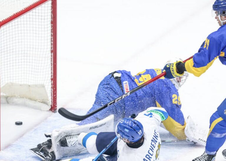 На чемпіонаті світу з хокею українці програли збірній Казахстану