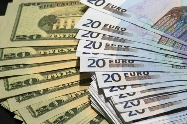 Нацбанк ввів нові правила для доларів: Ось які купюри можуть не прийняти