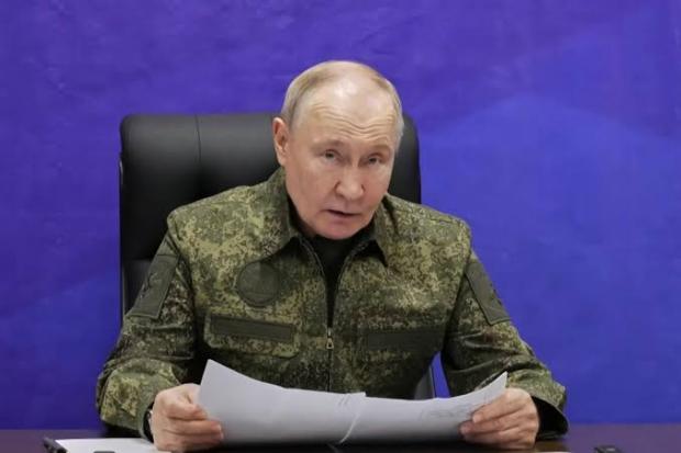 Підіграють Путіну: Стало відомо, яка країна допомагає Росії обходити нафтові санкції