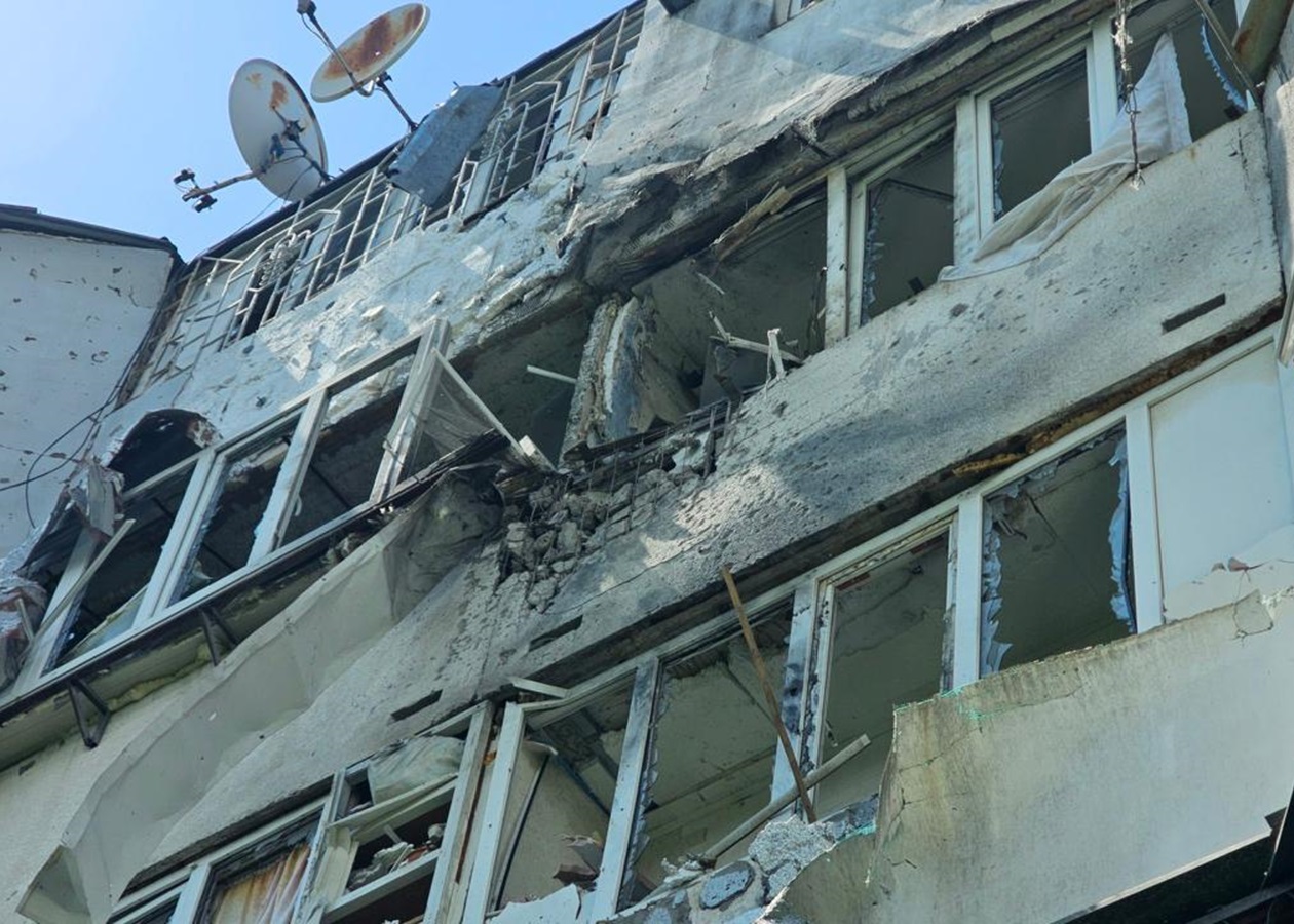 У Херсоні дрон атакував автомобіль поліції, є поранені