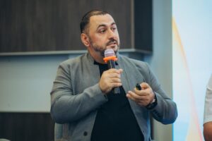 Депутатський підряд: У Кропивницькому віддають землю під комерцію дружині «слуги народу» Тіграна Хачатряна