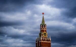 Росія дозволяє бізнесу купувати ППО через нищівні удари українських дронів
