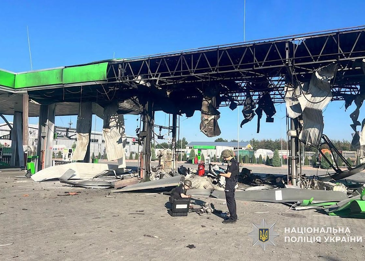 СюжетВорог випалює АЗС: до чого готуватись українцям
