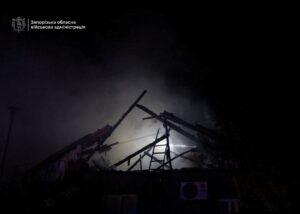 РФ вдарила по Запоріжжю, є пожежі