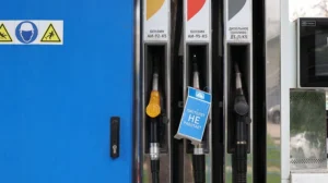 У Росії визнали дефіцит пального через удари українських дронів по НПЗ