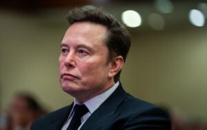 Маск пояснив, як Starlink опинився у росіян: проблему вирішили разом з Україною