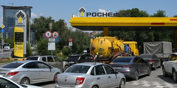 У Росії загострюється паливна криза: У Ростові майже половина АЗС залишилася без бензину