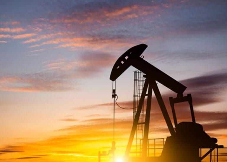 Країни ОПЕК+ збільшують видобуток нафти