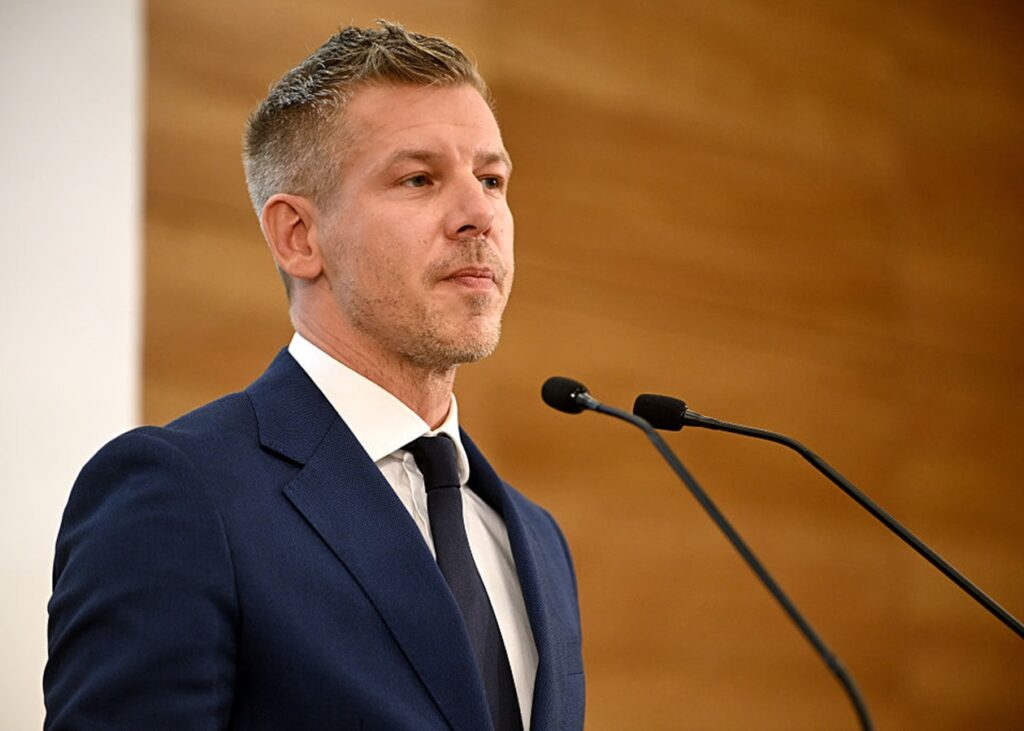 Угорщина збудує поріг на Дунаї для порятунку АЕС