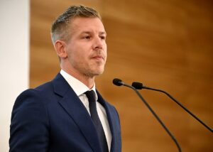 Угорщина збудує поріг на Дунаї для порятунку АЕС
