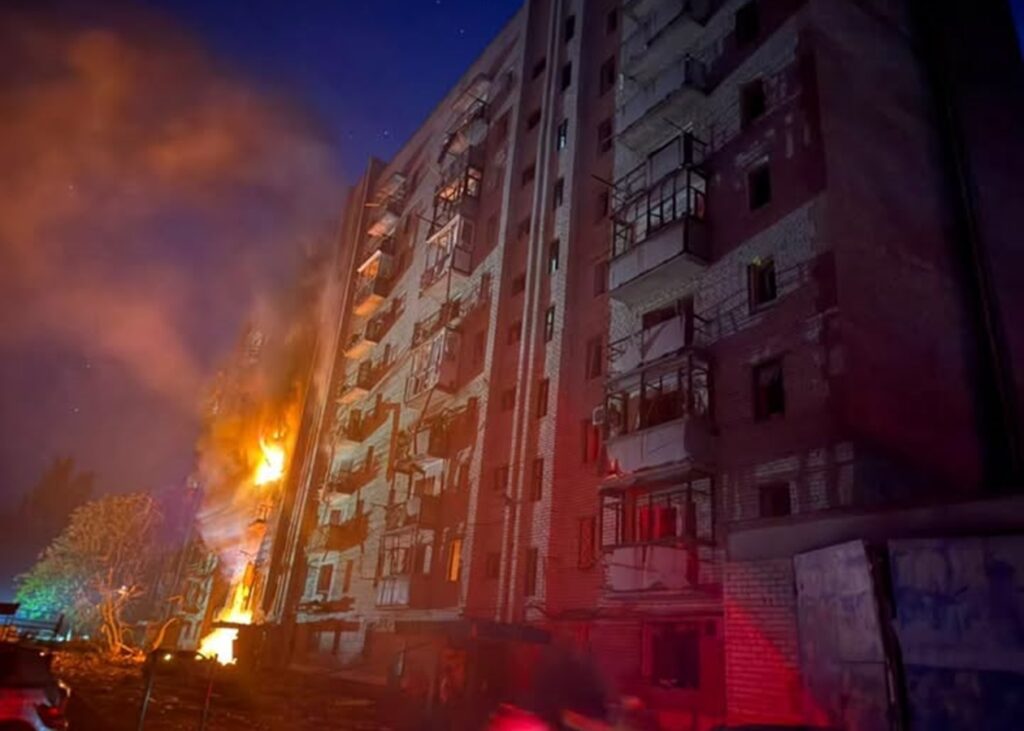 У Краматорську приліт у багатоповерхівку, є жертви