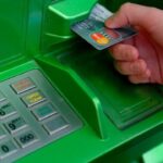 Гроші зникають, а покупки не оплачені: у ПриватБанку стався масштабний збій