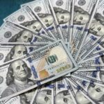 Долар знову нижче 45 гривень: де 25 серпня купити валюту найдешевше