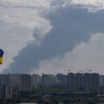 У Києві палає будинок після влучання "шахеда"