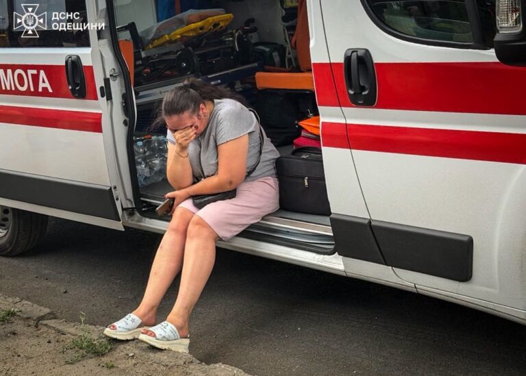 Дронова атака на Херсон: загинув чоловік, є поранені