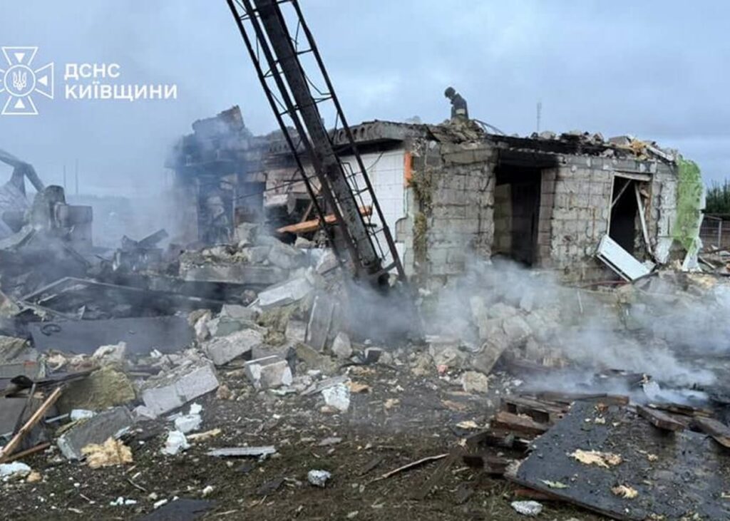 Ранкова атака дронів на Київщину: є постраждалі, серед них діти