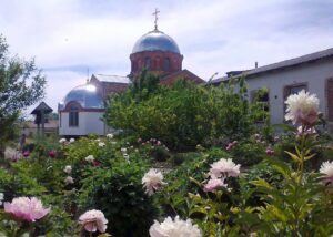 З монастиря на Херсонщині евакуювали чотирьох поранених монахів