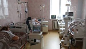 Медицина під сиренами: уряд затвердив дворівневий регламент роботи лікарень під час повітряних загроз