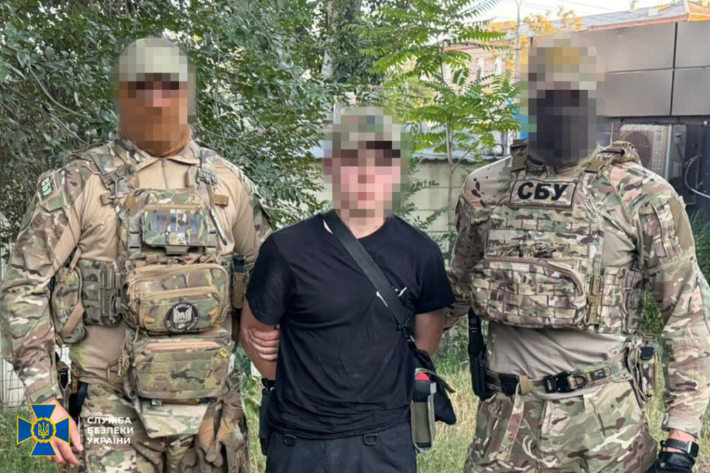 Фейкові побачення і ніж: СБУ зірвала серію вбивств військових у Запоріжжі