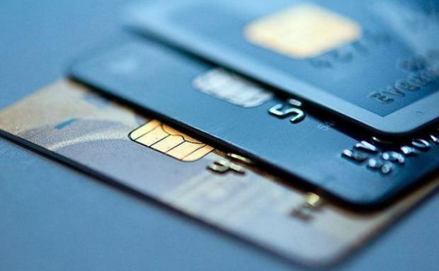В Україні почали скорочувати працівників: Хто в зоні ризику та що буде із зарплатами