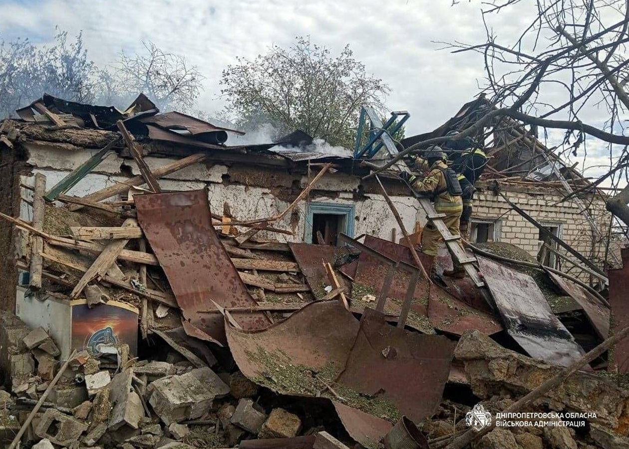 Загиблі і зруйновані будинки: РФ ударила КАБом по Дніпропетровщині