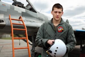 Російська ракета збила МіГ-29: загинув пілот «Привида Києва» Марат Мамбетов