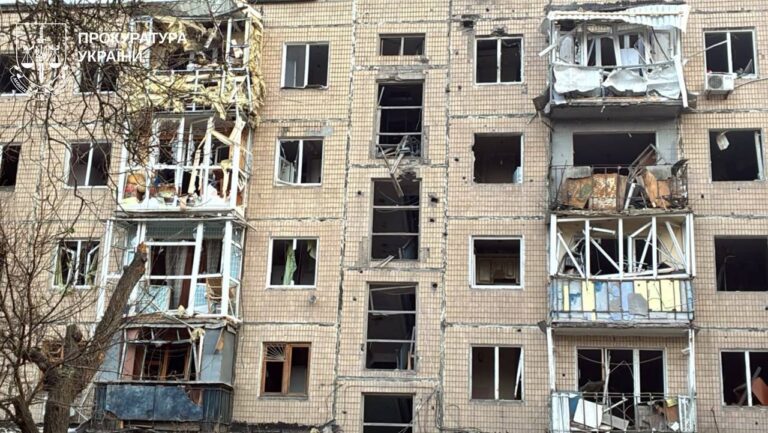 Три КАБи по Харкову: загинули люди, в місті триває масштабна рятувальна операція